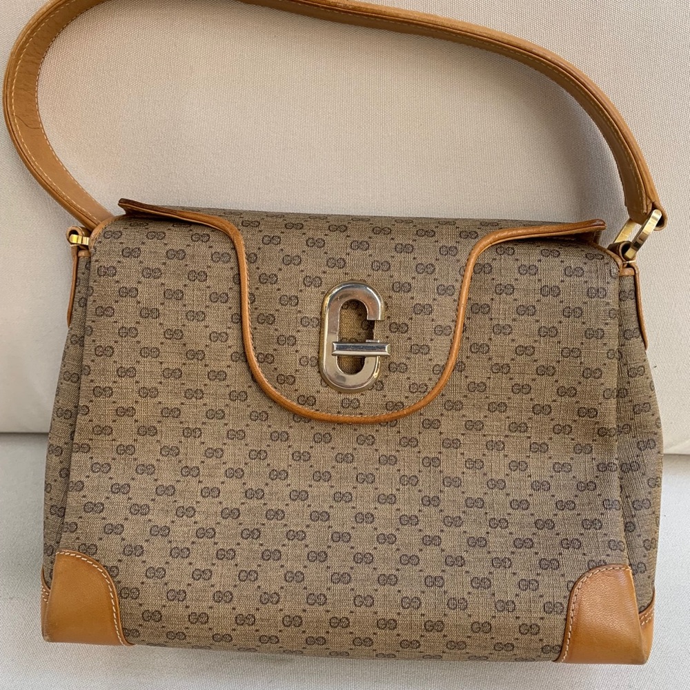 Authentic vintage Rare Gucci handbag